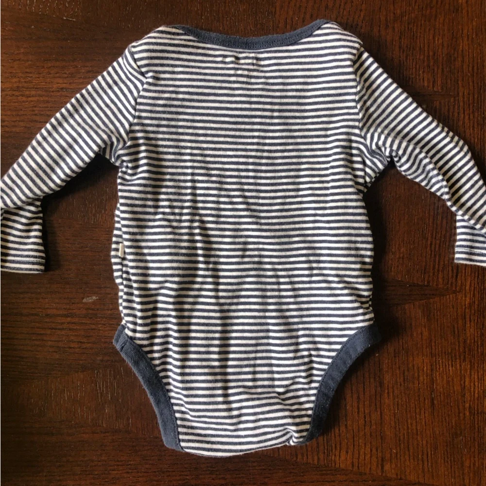 4/$20 Baby Gap Disney Navy Blue & White Striped Long Sleeve Onesie Sz 6-12 mo